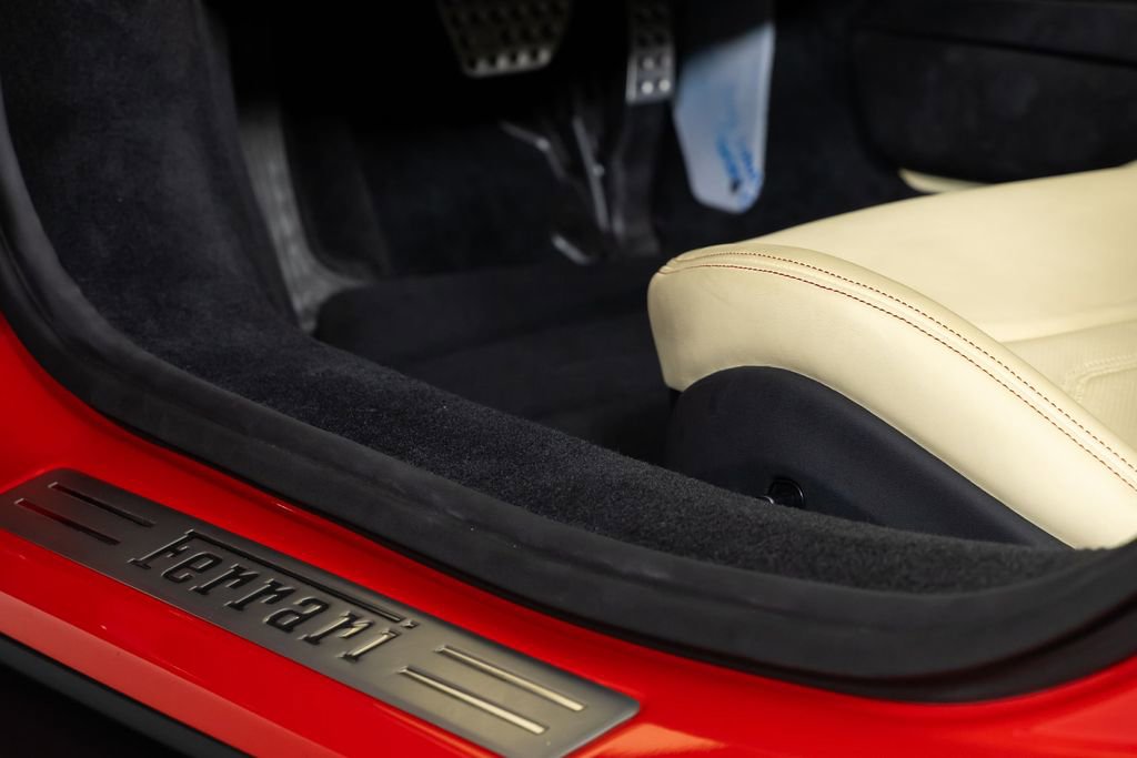 Used 2024 Ferrari 296 GTS image 33