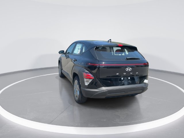 Used 2027 Hyundai Kona SE FWD image 7