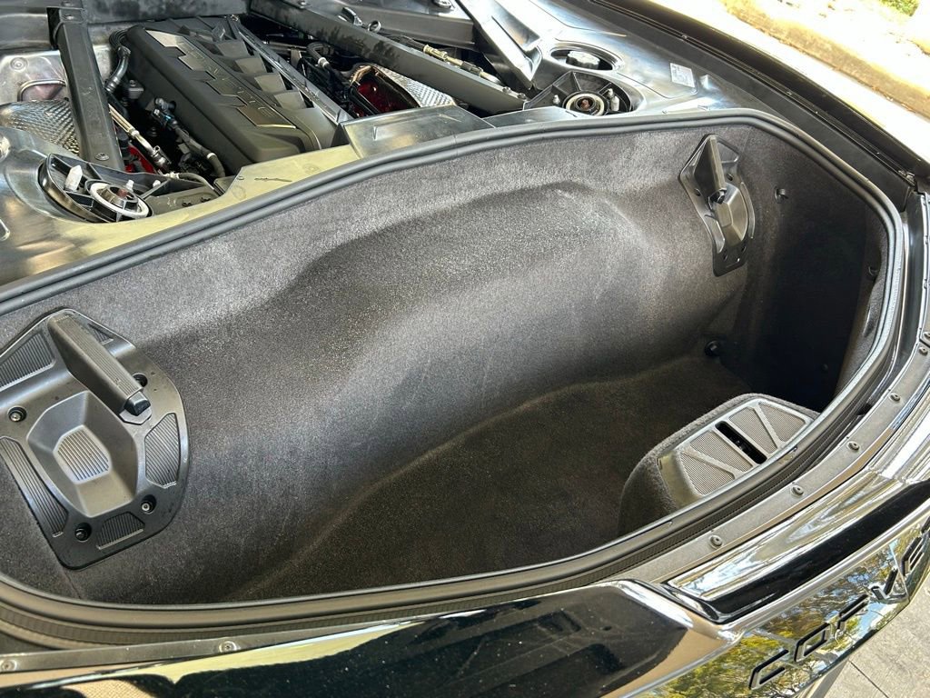 Used 2022 Chevrolet Corvette Stingray Coupe w/ Z51 Performance Package image 30