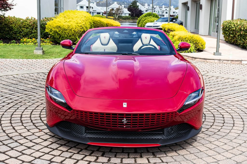 Certified 2025 Ferrari Roma Spider RWD image 15