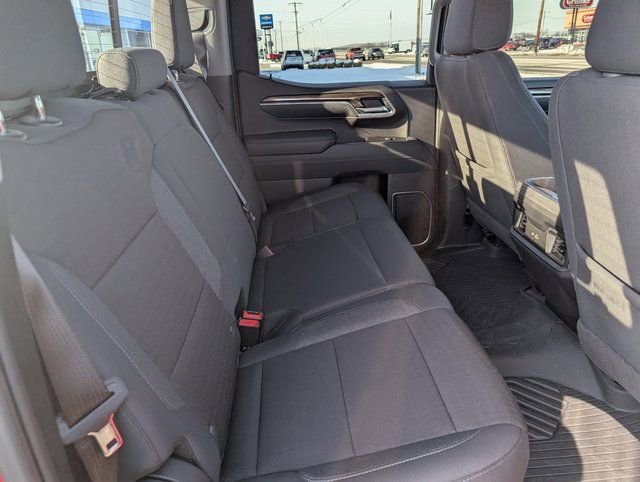 Used 2025 Chevrolet Silverado 1500 LT Trail Boss w/ Convenience Package II image 7