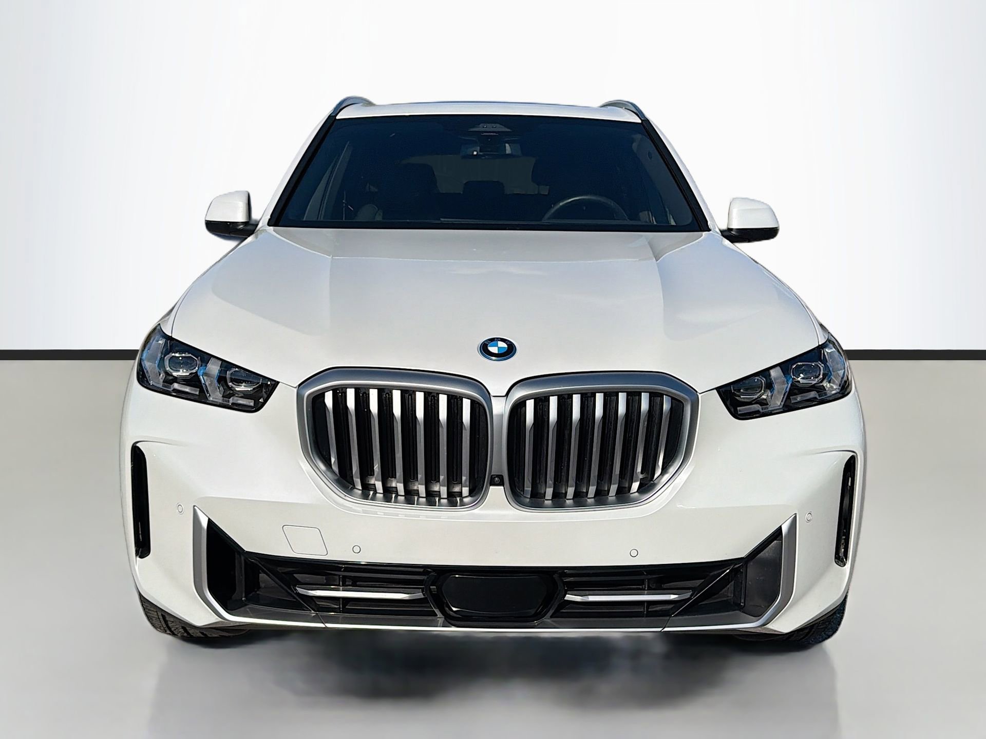 Certified 2025 BMW X5 xDrive50e image 8