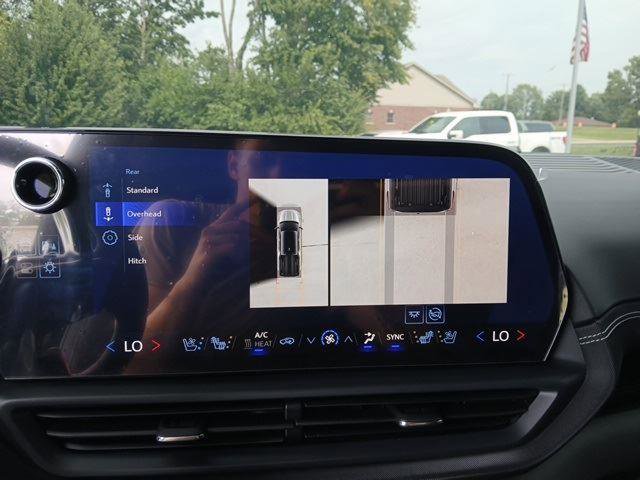 New 2025 Chevrolet Silverado EV LT image 21