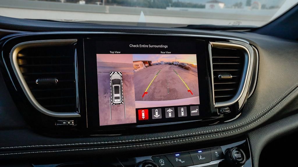 New 2026 Chrysler Pacifica Select w/ S Appearance Package image 25