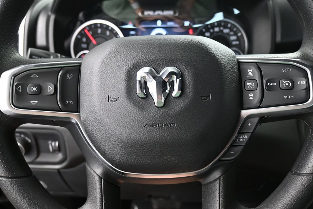 New 2026 RAM 1500 Express AWD/4WD image 23