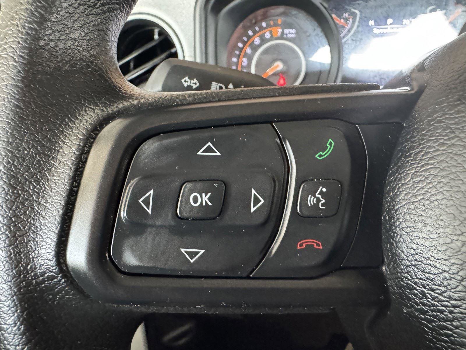 Used 2024 Jeep Gladiator Sport AWD/4WD image 18