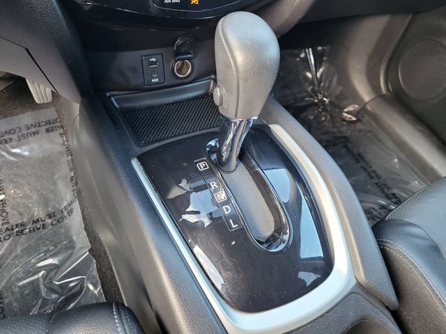 Used 2016 Nissan Rogue SL w/ SL Premium Package FWD image 32
