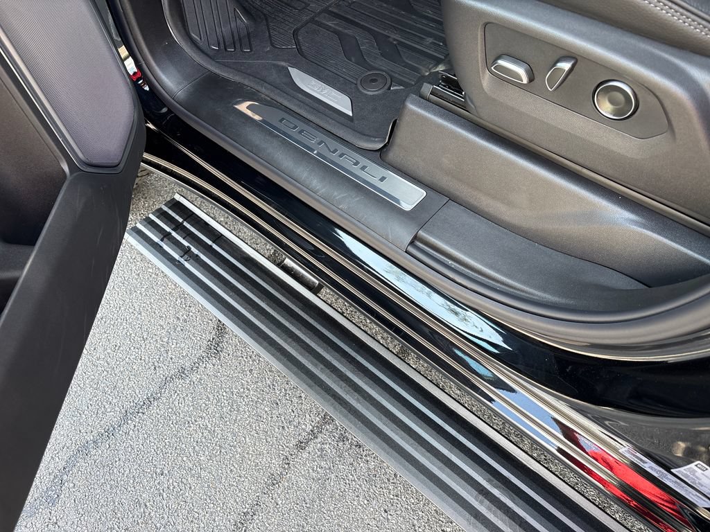 New 2026 GMC Sierra 2500 Denali w/ Denali Reserve Package AWD/4WD image 12