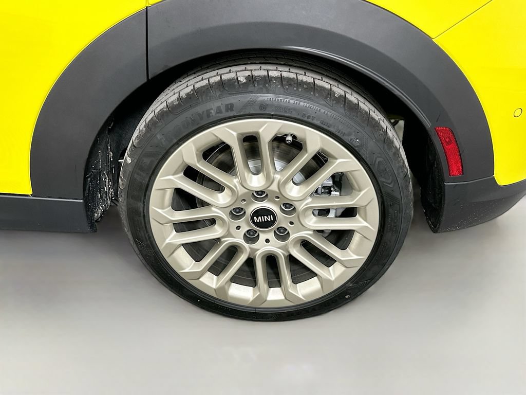 Certified 2025 MINI Cooper S FWD image 22