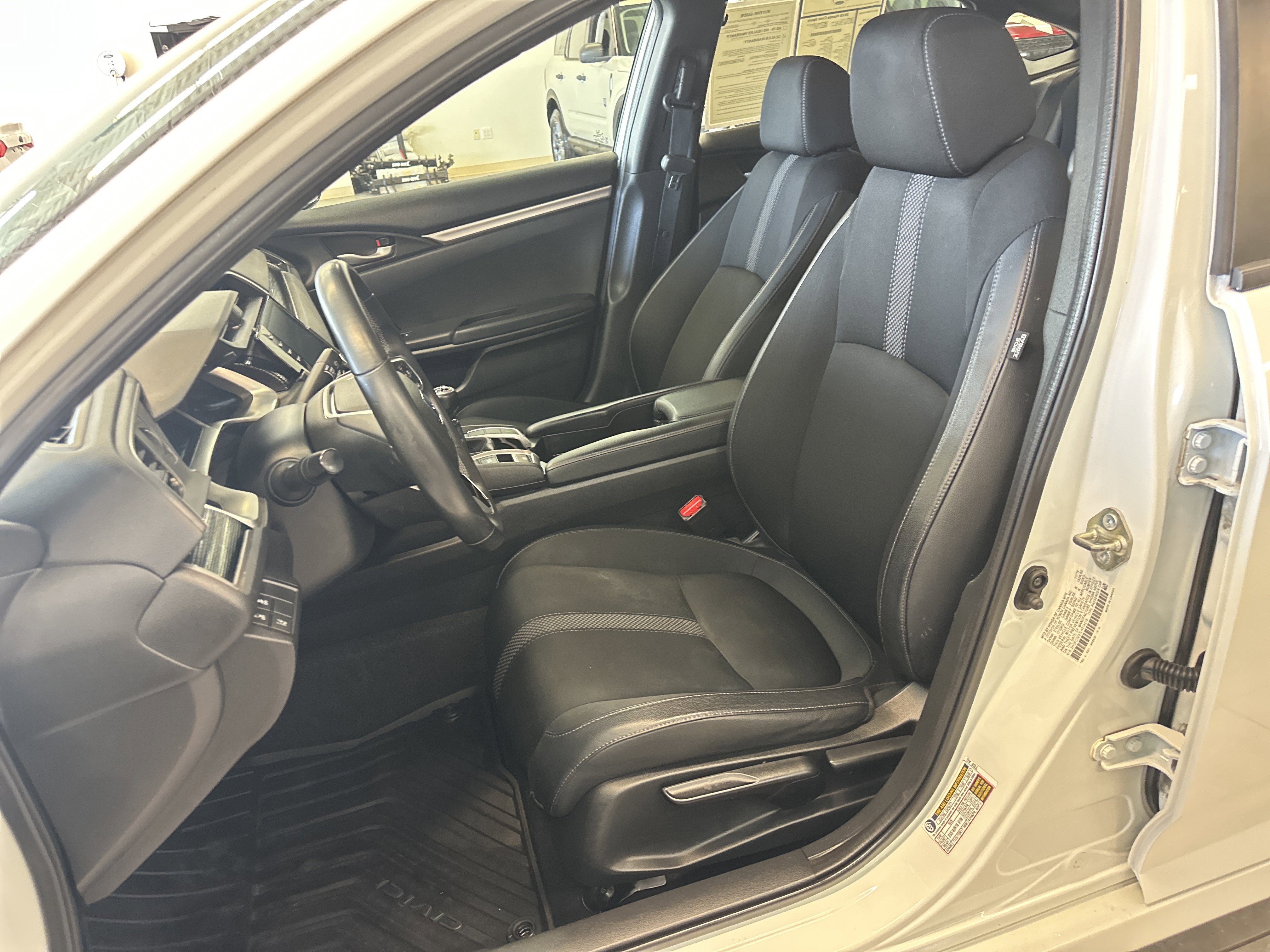 Used 2020 Honda Civic Sport image 5