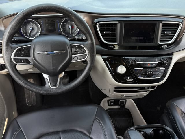 Used 2020 Chrysler Voyager Lxi FWD image 11