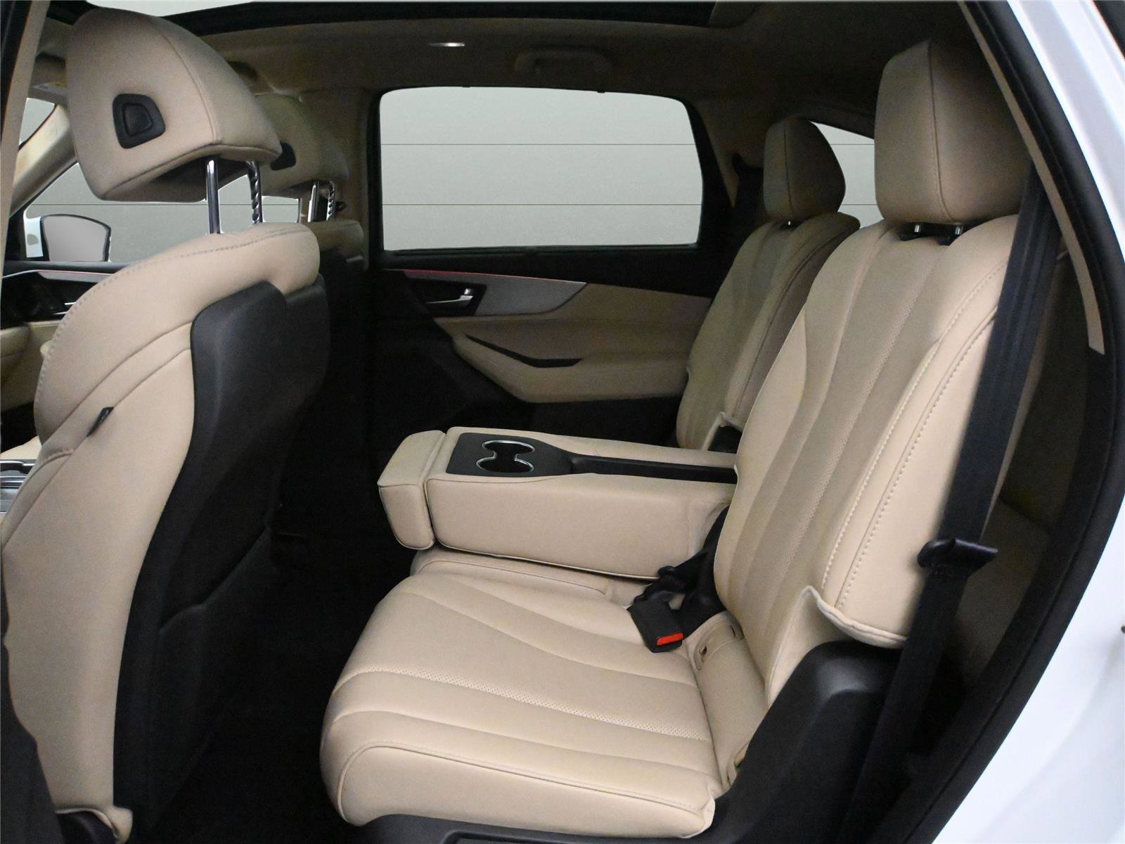 Certified 2024 Acura MDX SH-AWD w/ Technology Package image 10