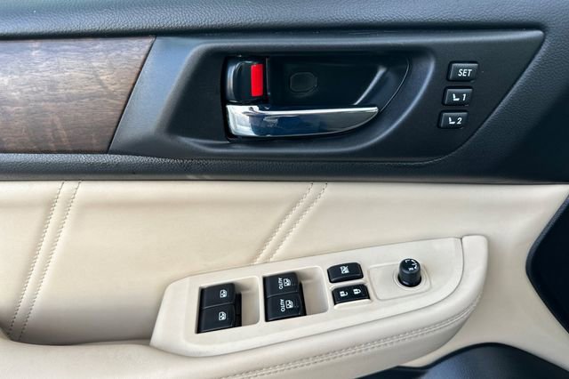 Used 2018 Subaru Outback 3.6R Limited AWD/4WD image 12