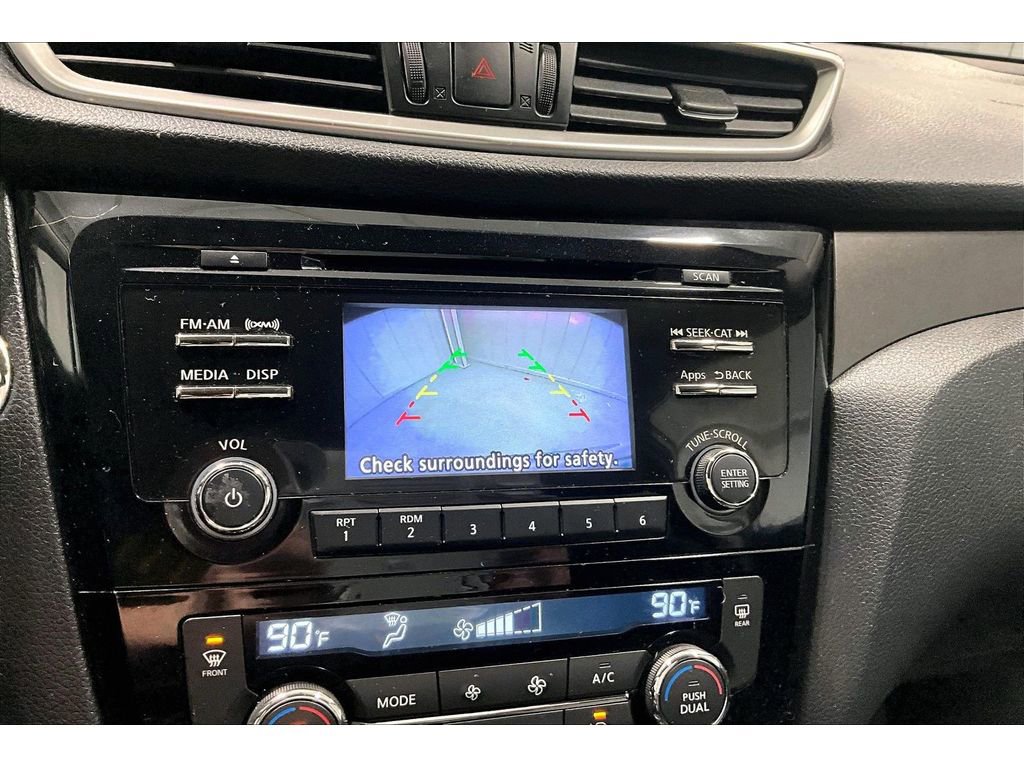 Used 2016 Nissan Rogue SV image 22