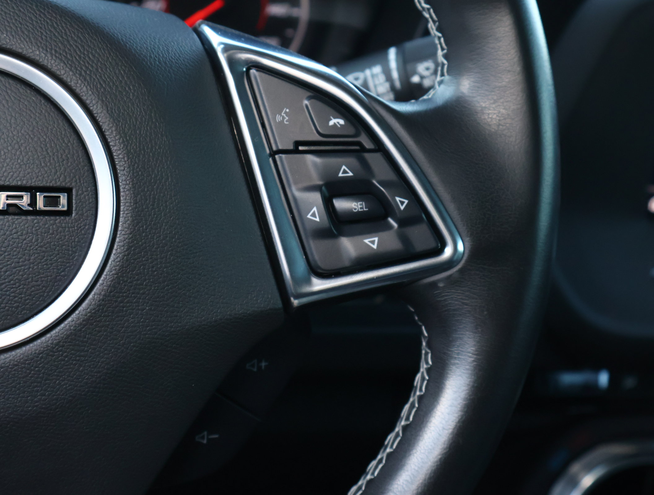 Used 2023 Chevrolet Camaro LT RWD image 13