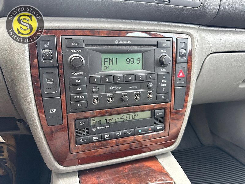 Used 2003 Volkswagen Passat GLX image 21