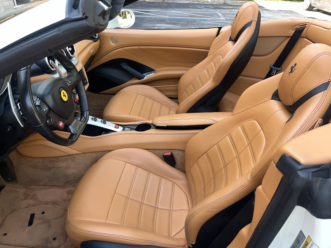 Used 2016 Ferrari California T RWD image 32