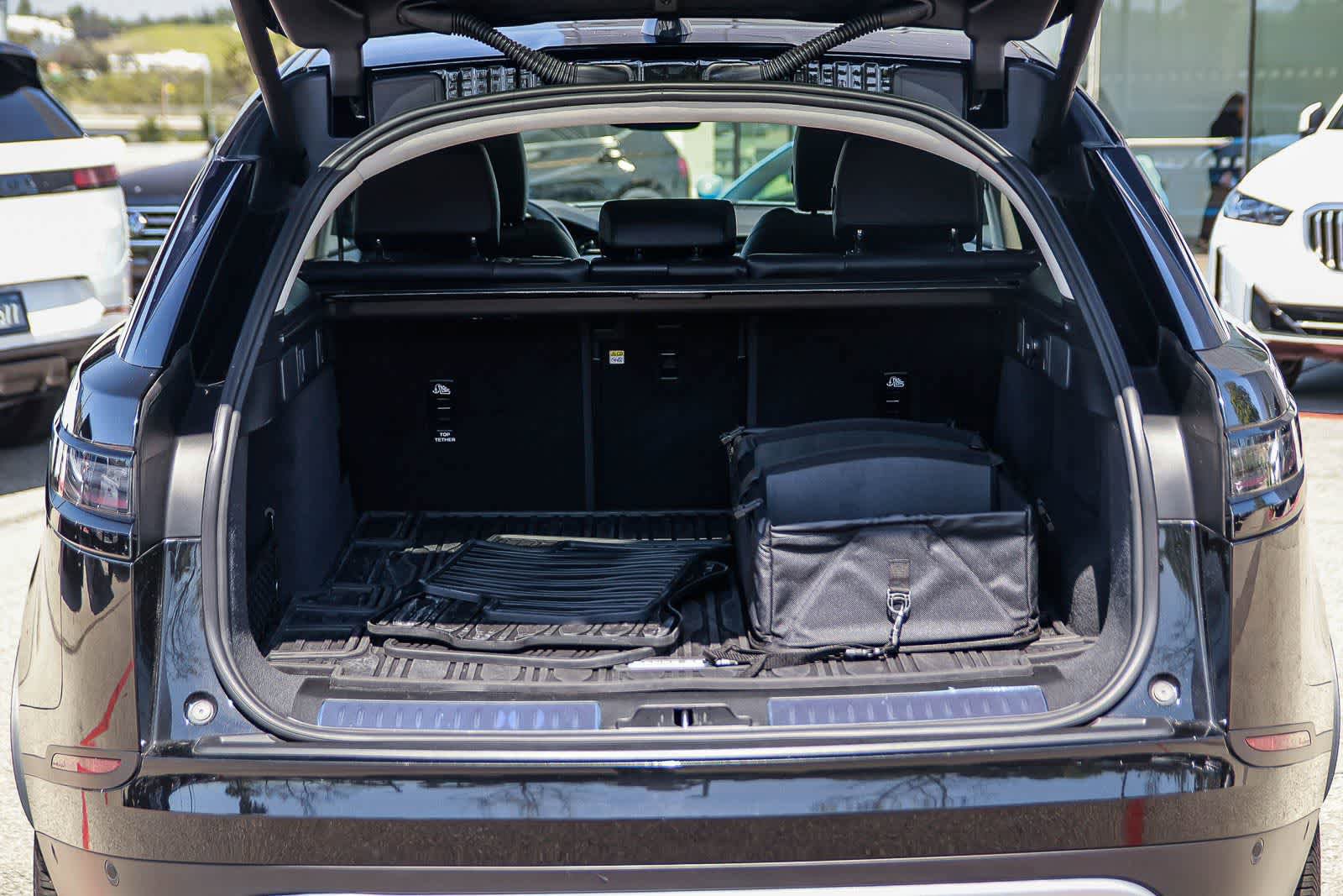 Used 2025 Land Rover Range Rover Velar S image 29