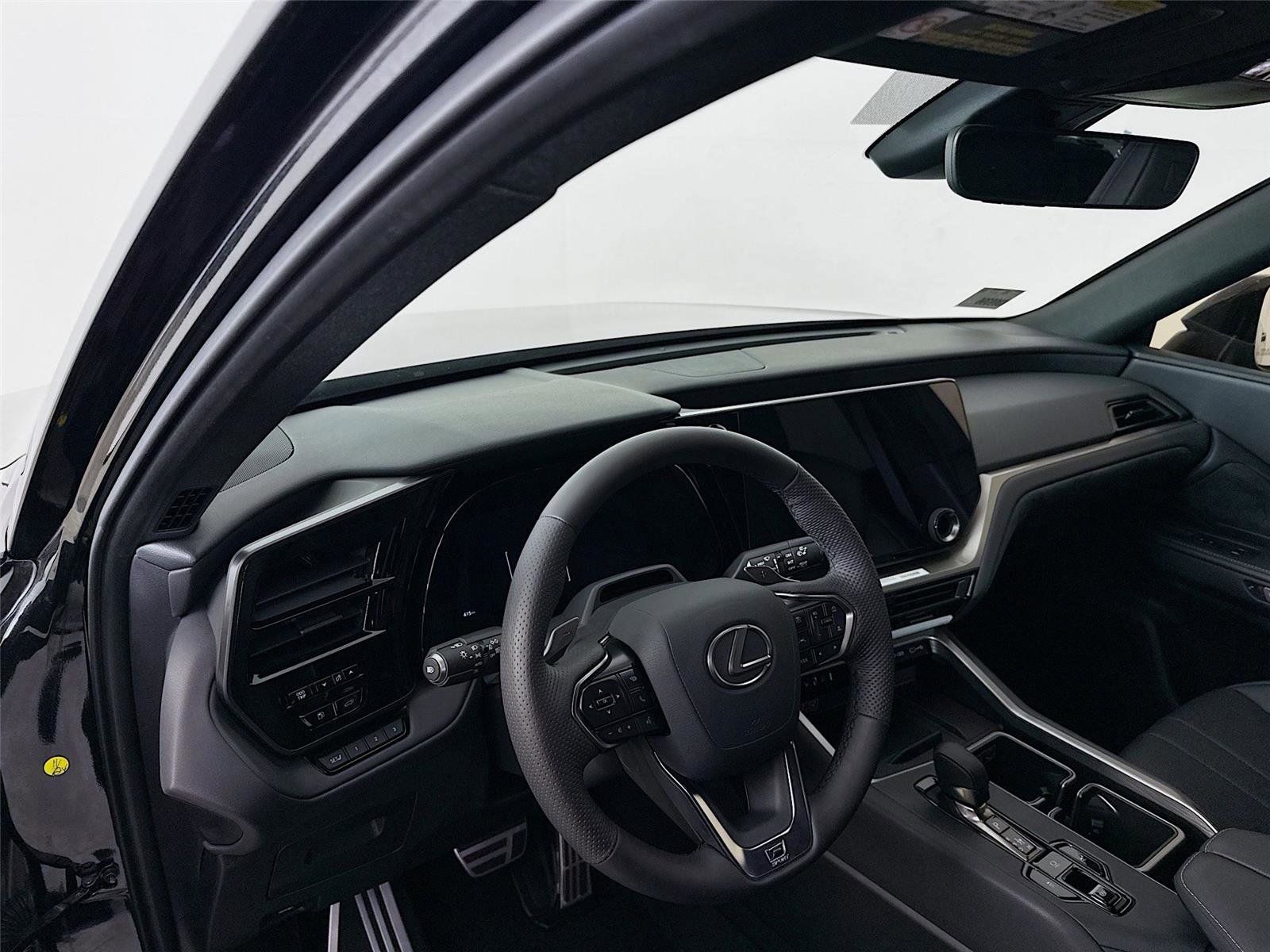 Used 2025 Lexus TX 500h TX 500h F SPORT Premium w/ Technology Package image 3