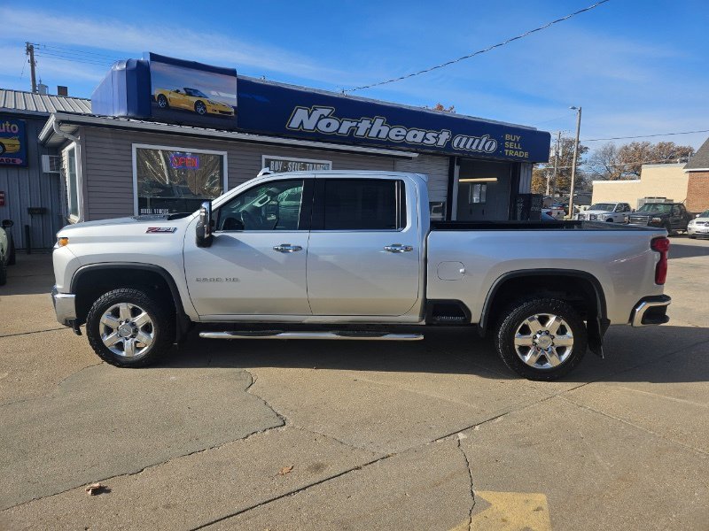 Used 2020 Chevrolet Silverado 2500 LTZ w/ LTZ Premium Package image 13