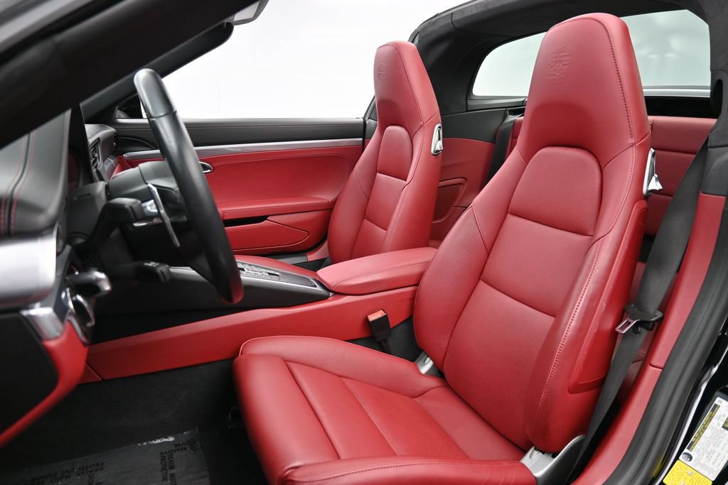 Certified 2019 Porsche 911 Targa 4 AWD/4WD image 5