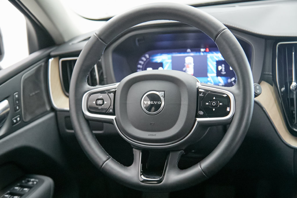 Used 2026 Volvo XC60 B5 Ultra AWD/4WD image 27