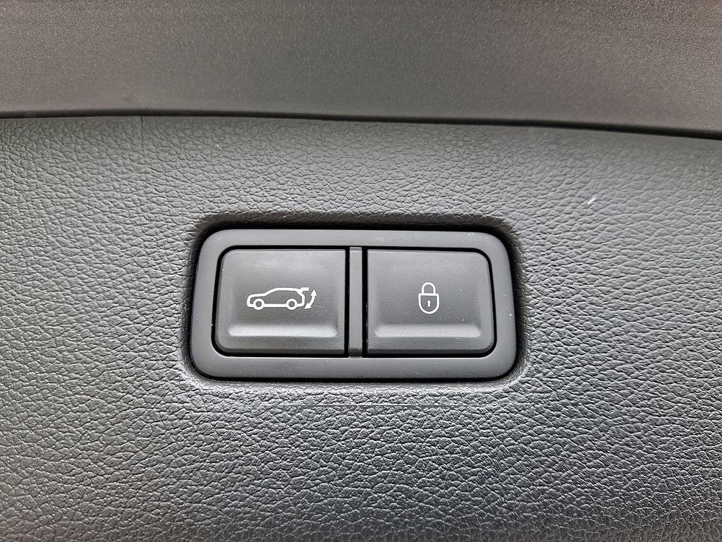 Used 2025 Genesis GV80 2.5T Standard AWD/4WD image 30
