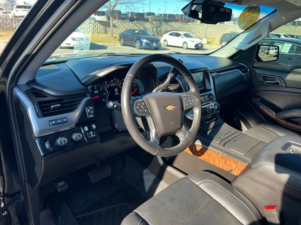 Used 2019 Chevrolet Suburban Premier image 16