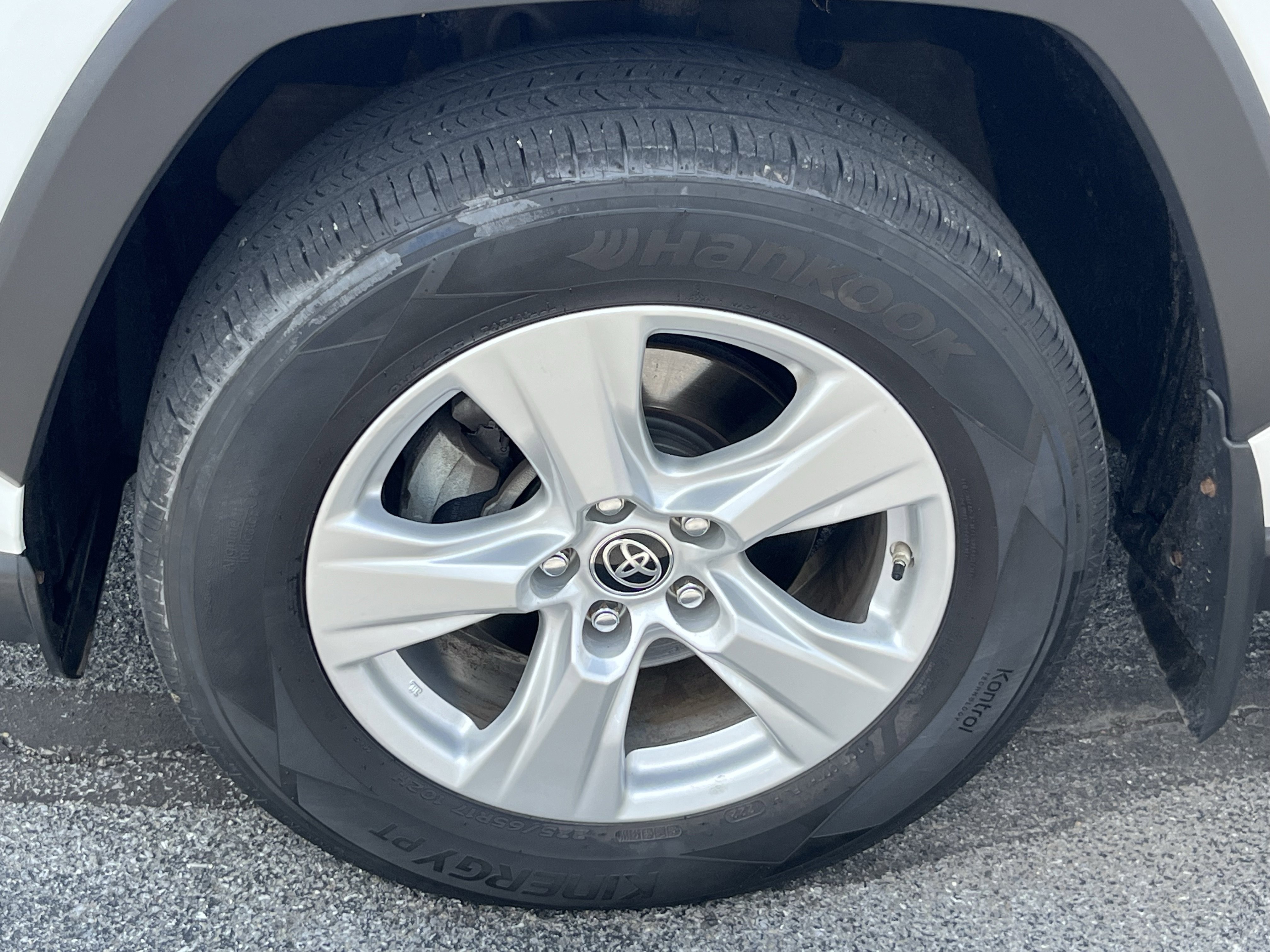 Used 2019 Toyota RAV4 XLE w/ All Weather Liner Package AWD/4WD image 13