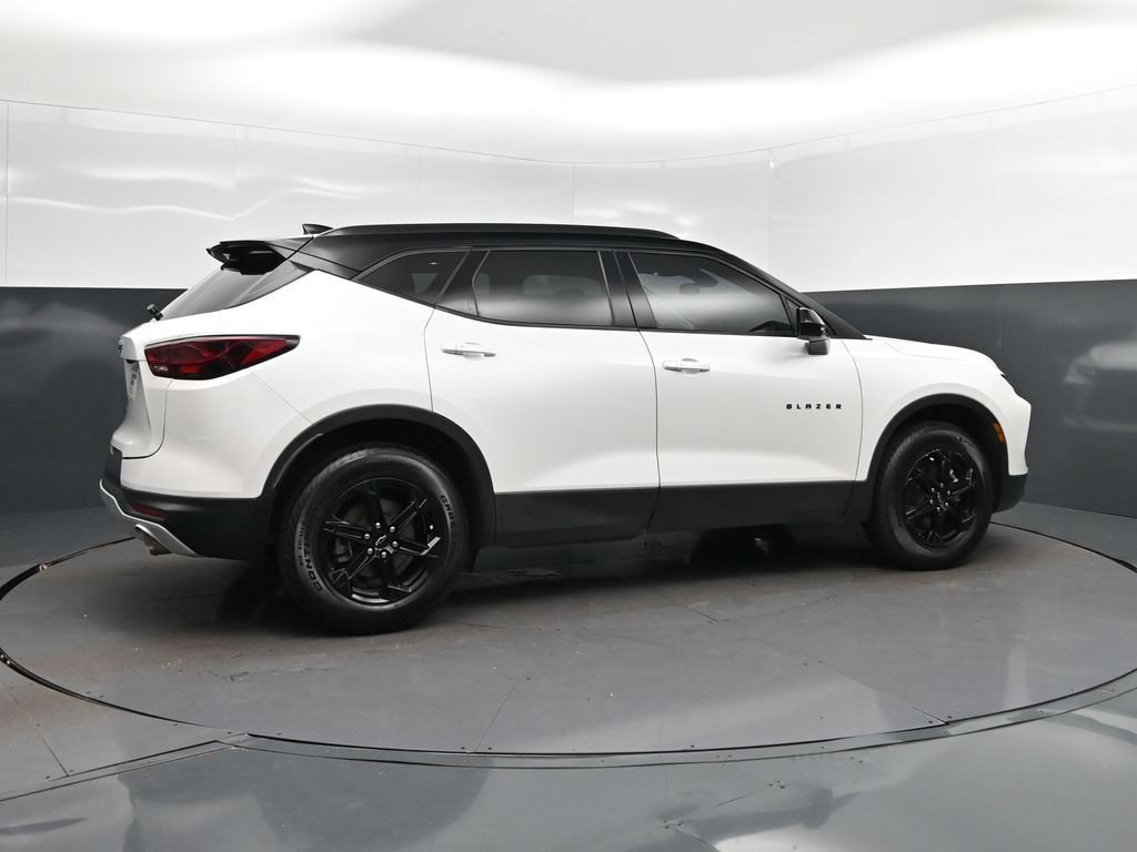 Used 2023 Chevrolet Blazer LT w/ Midnight/Sport Edition FWD image 8