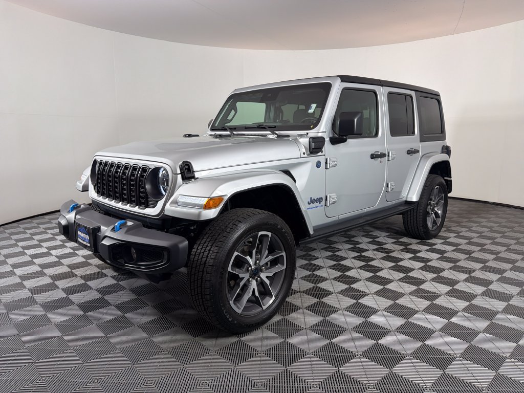 Used 2024 Jeep Wrangler Unlimited w/ Convenience Group AWD/4WD image 7