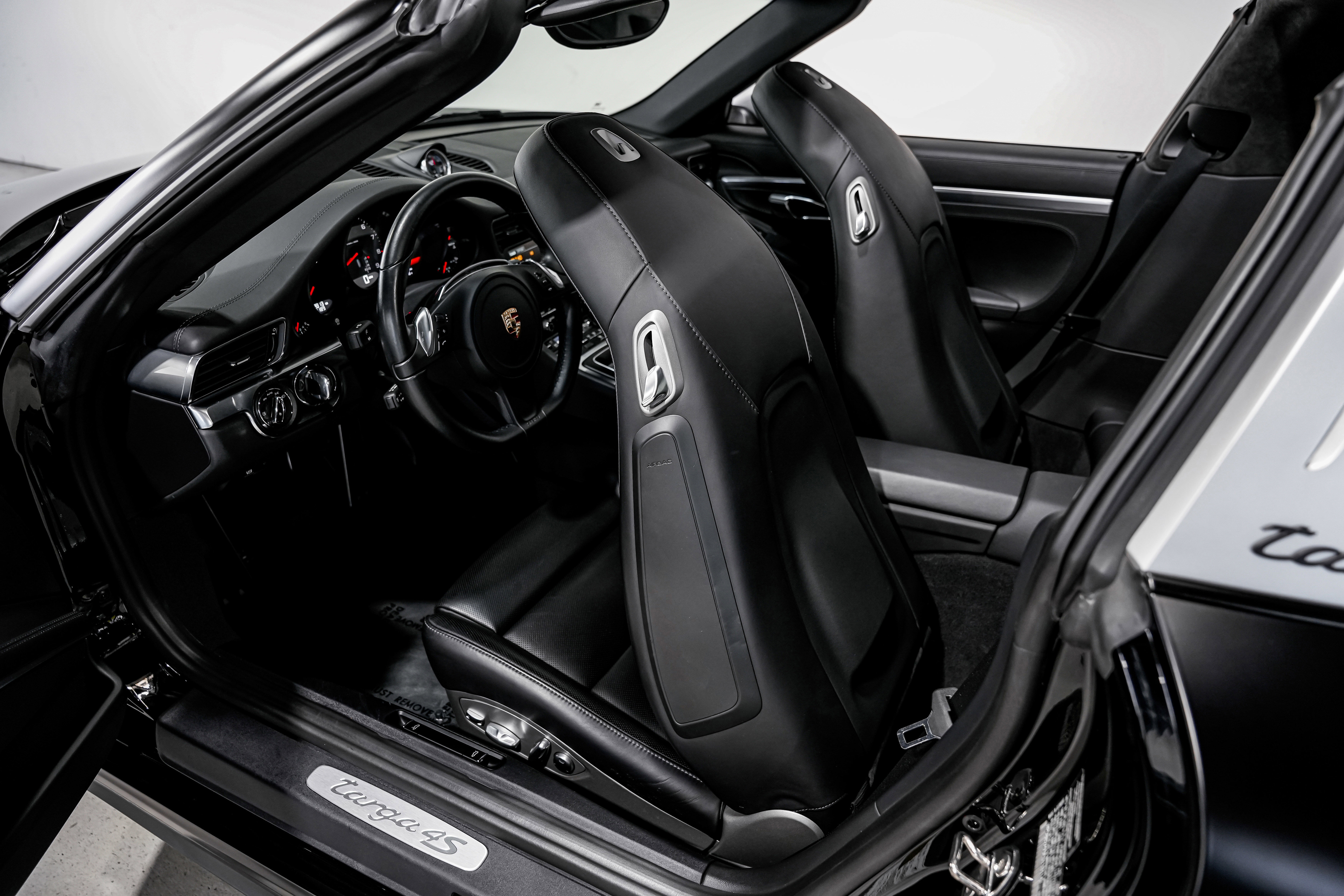 Used 2014 Porsche 911 Targa 4S image 23