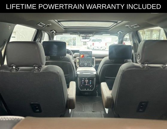 Used 2025 GMC Yukon Denali Ultimate image 6