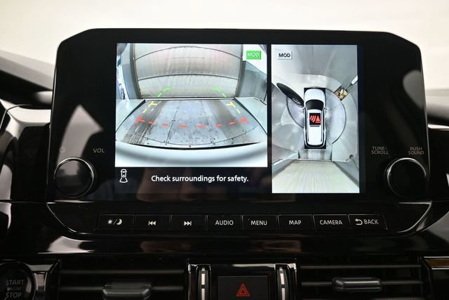 Used 2025 Nissan Pathfinder SL AWD/4WD image 16