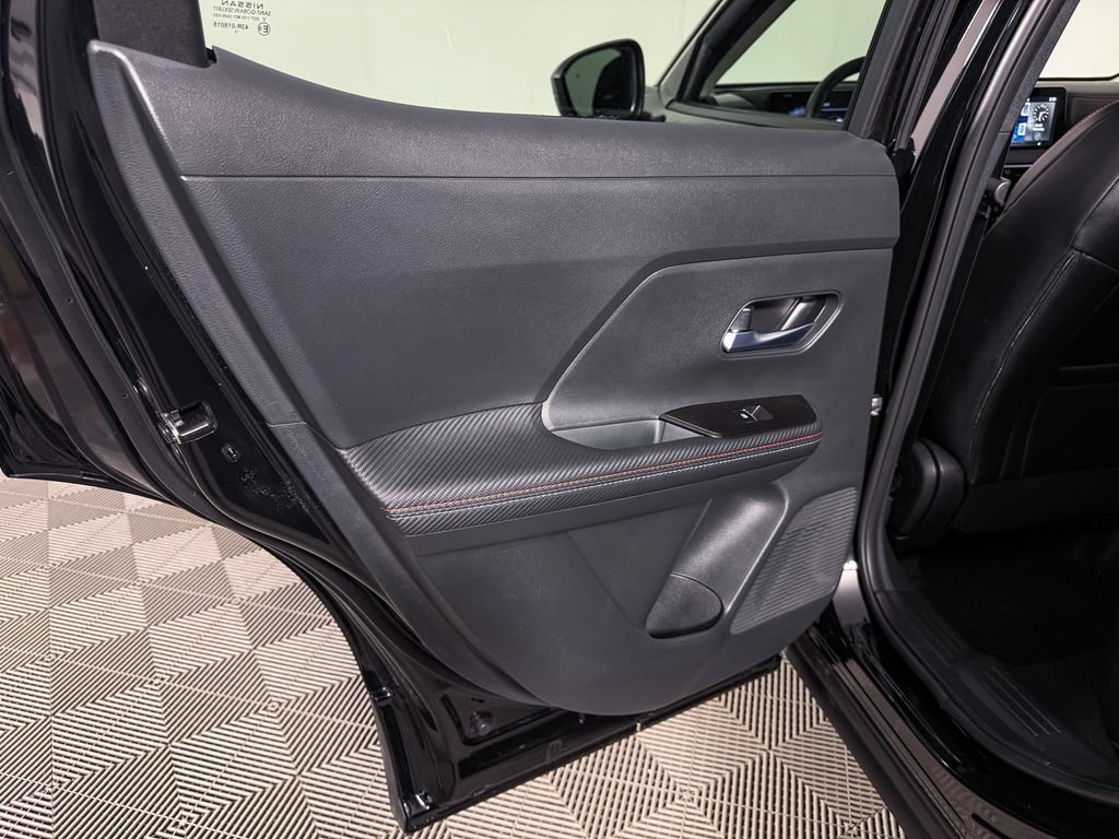 Certified 2025 Nissan Kicks SR w/ SR Premium Package AWD/4WD image 42