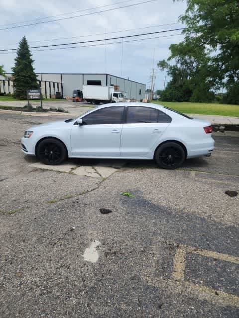 Used 2017 Volkswagen Jetta S w/ Jetta S Cold Weather Package FWD image 24