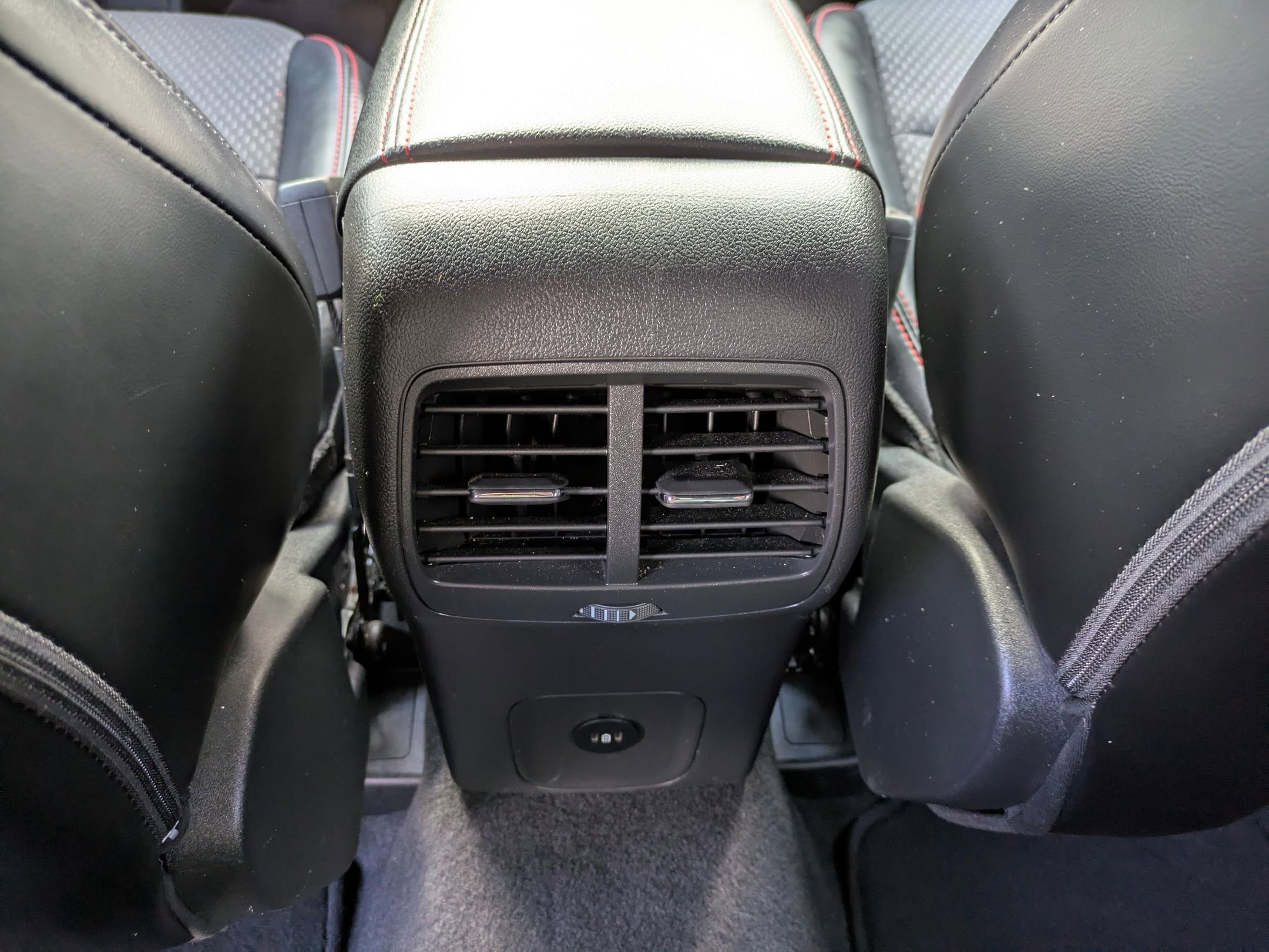 Used 2024 Ford Escape ST-Line image 24