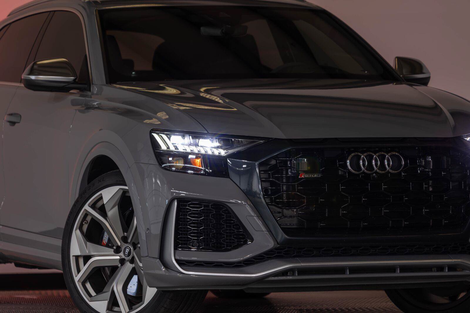 Used 2024 Audi RS Q8 w/ Executive Package AWD/4WD image 31