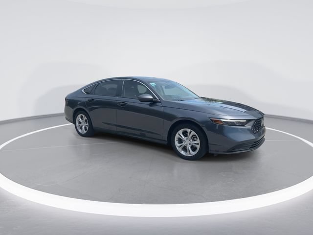 Used 2023 Honda Accord LX image 2