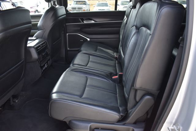 Used 2024 Jeep Wagoneer L Series II w/ Flexible Seating Group image 20
