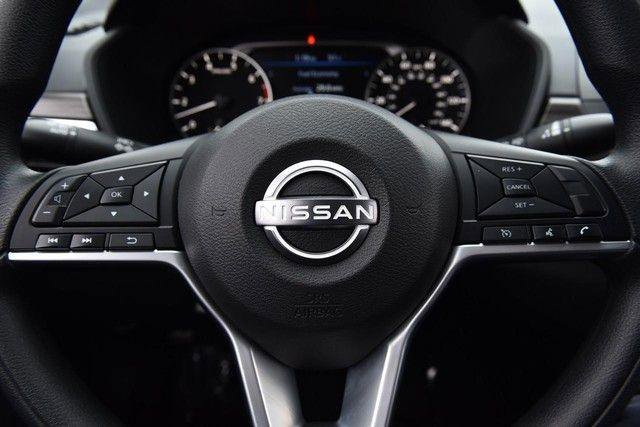 Certified 2025 Nissan Altima 2.5 SV FWD image 18