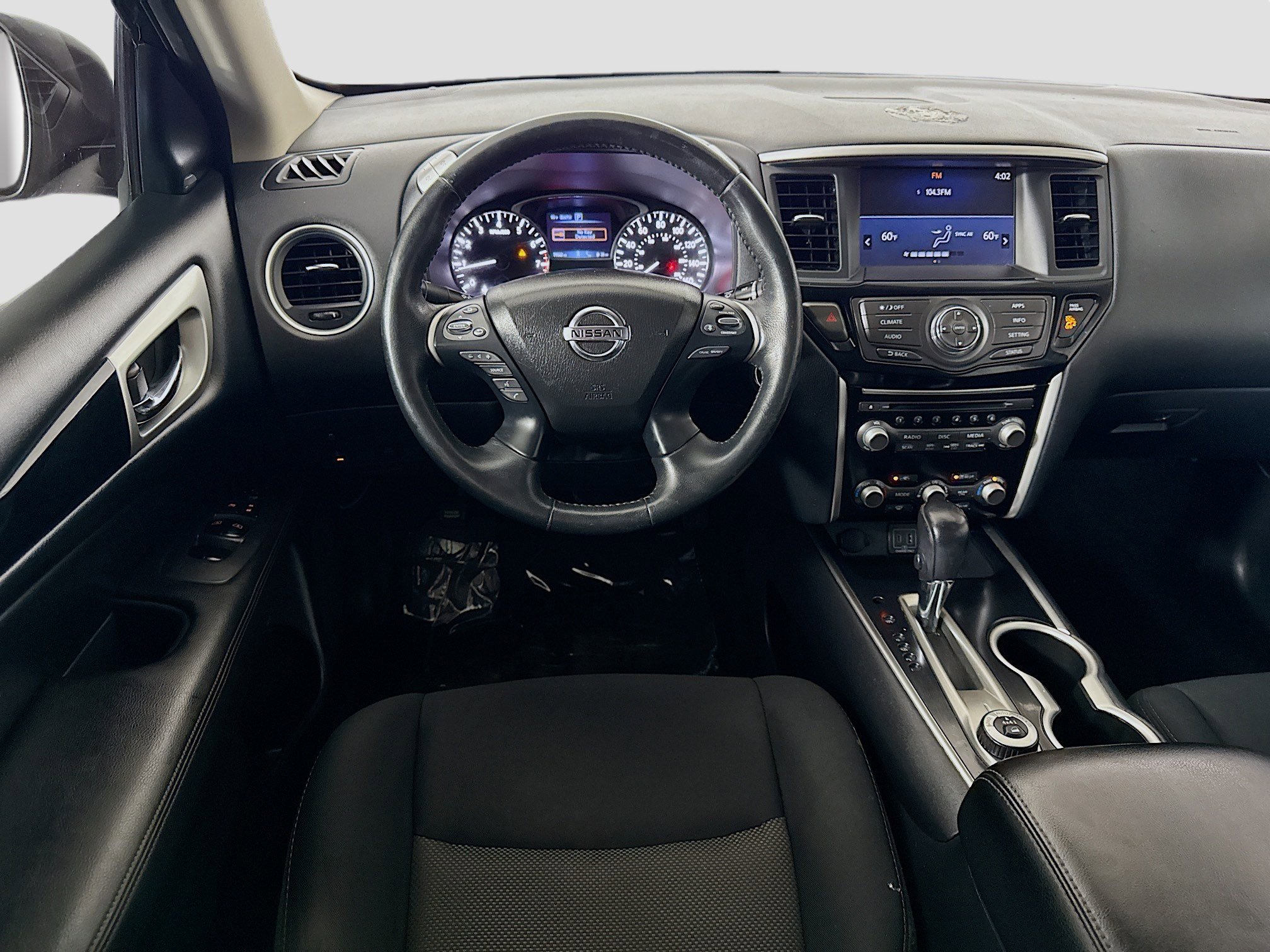 Used 2019 Nissan Pathfinder SV AWD/4WD image 17