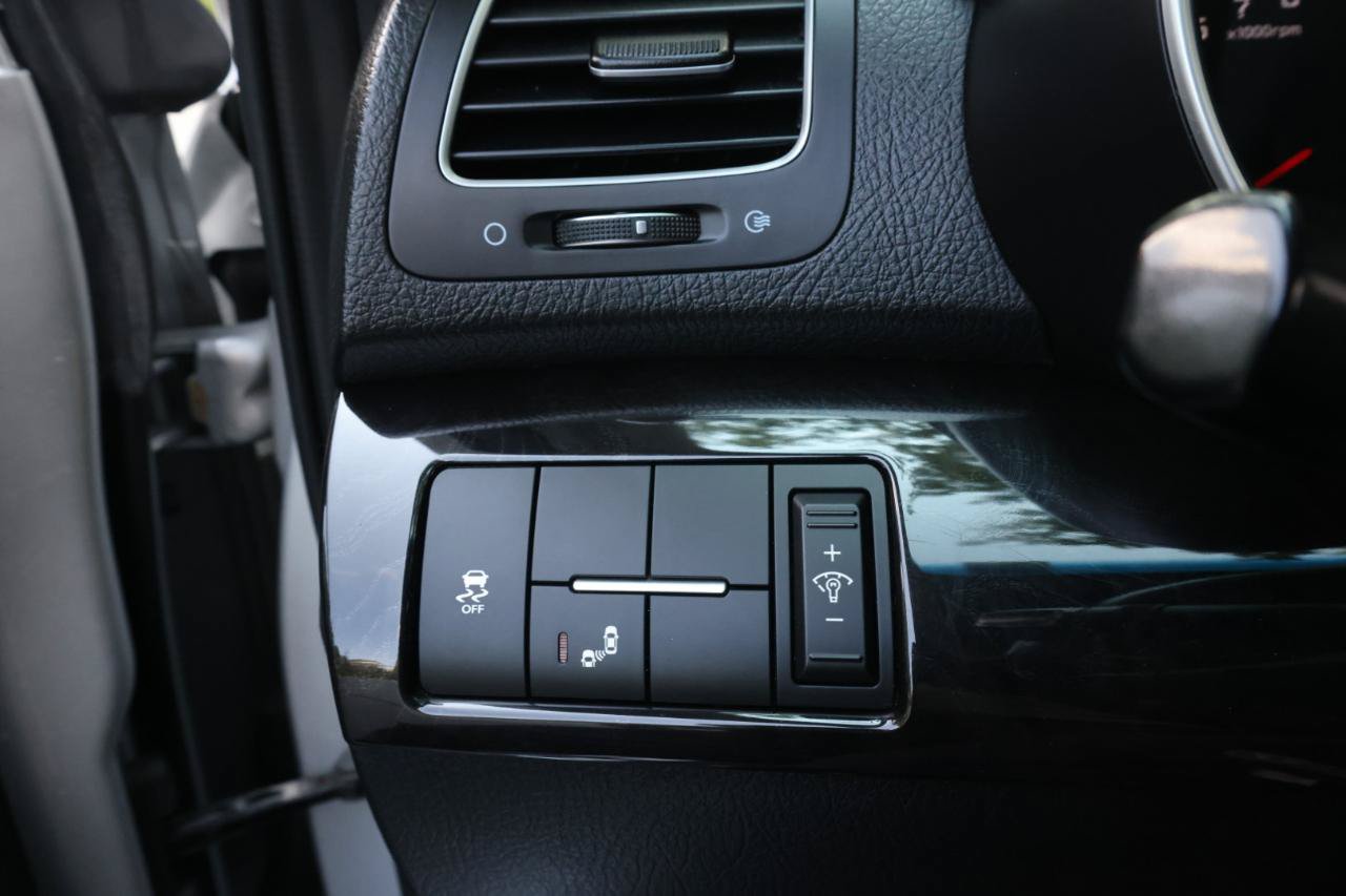 Used 2014 Kia Sorento SX w/ 3rd Row Package FWD image 26