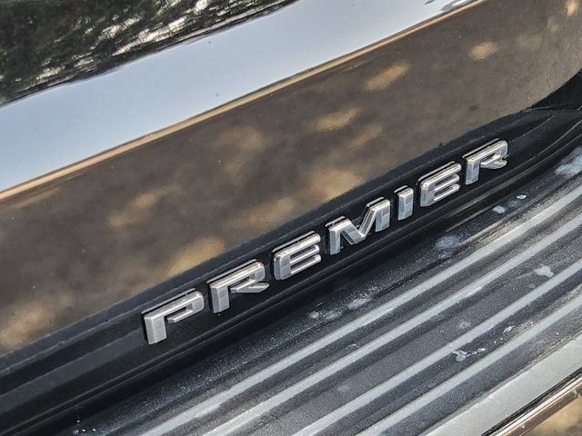 Used 2021 Chevrolet Suburban Premier w/ Premium Package RWD image 10