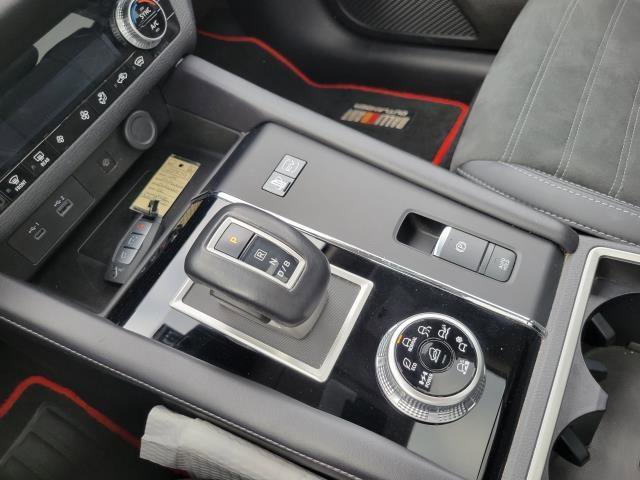 Used 2024 Mitsubishi Outlander 4WD Plug-In Hybrid image 19