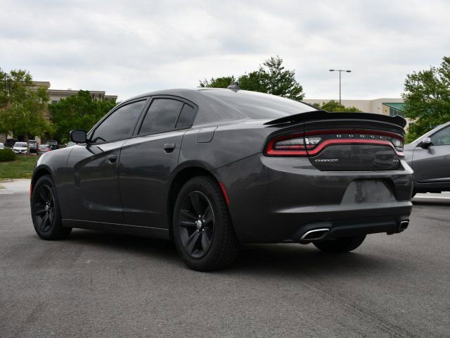 Used 2016 Dodge Charger SXT RWD image 7