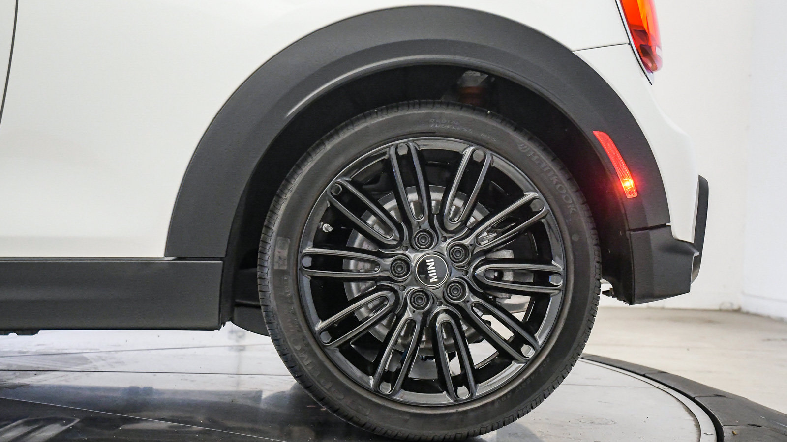 Certified 2024 MINI Cooper S FWD image 10