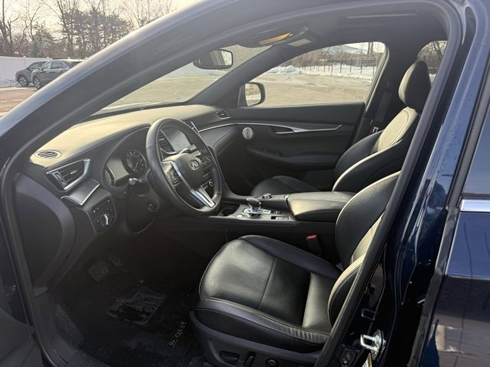 Certified 2023 INFINITI QX55 Essential image 9