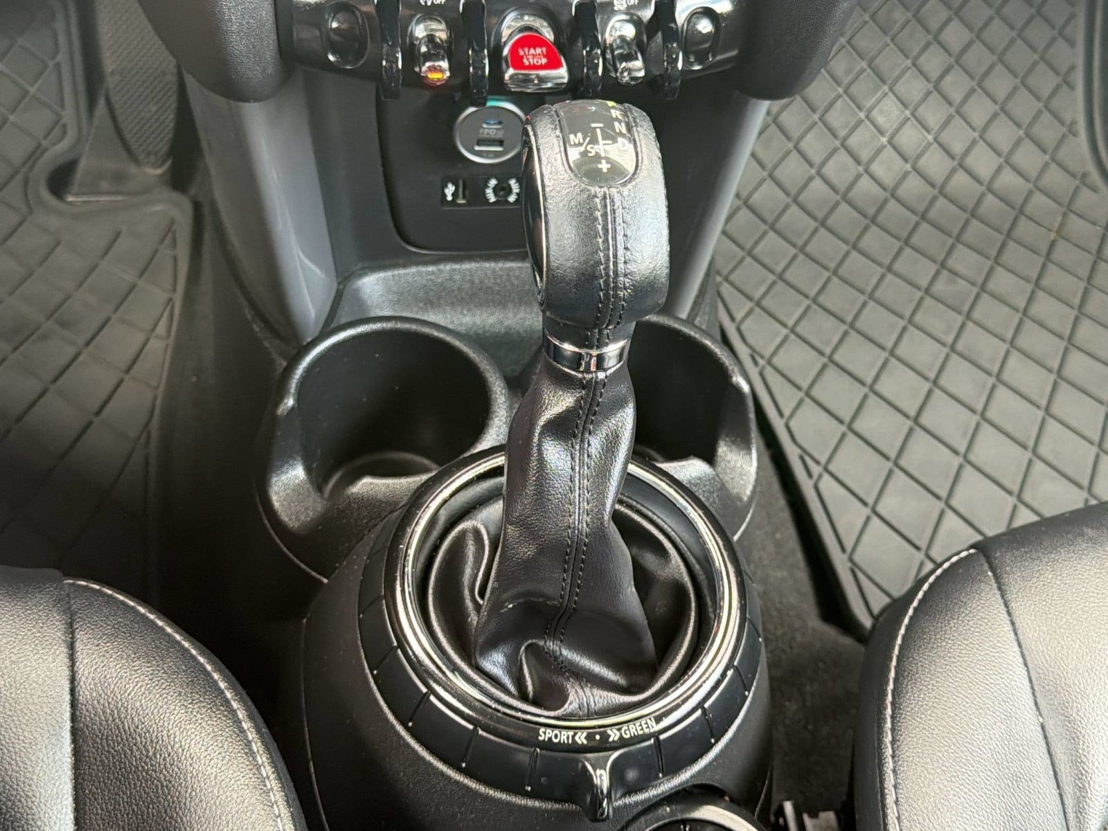 Used 2016 MINI Cooper 2-Door Hardtop FWD image 16