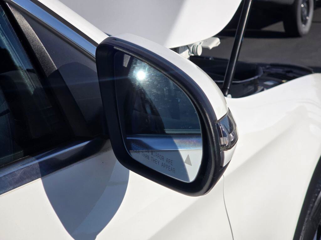Used 2022 Mercedes-Benz GLC 300 4MATIC image 29